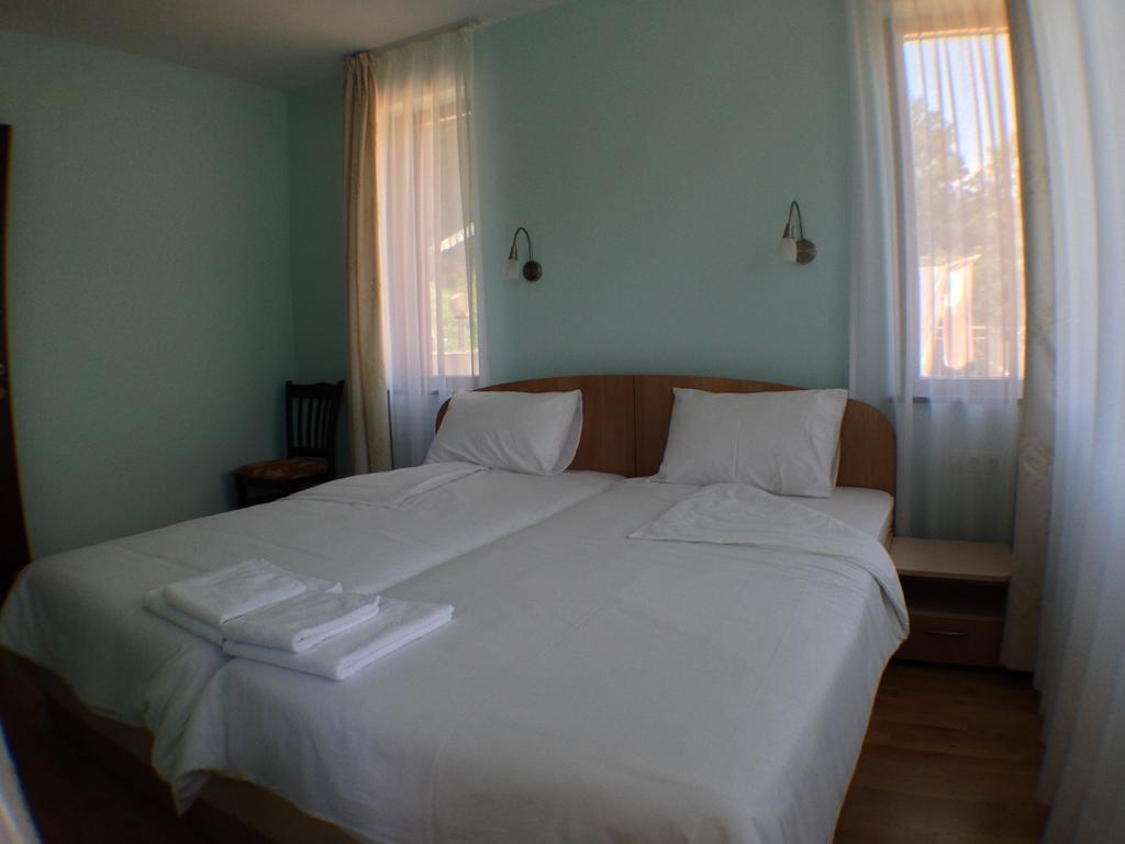 Mala Planina Guest House Iskrets Buitenkant foto