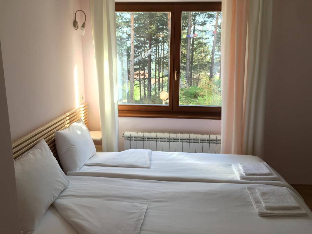 Mala Planina Guest House Iskrets Buitenkant foto