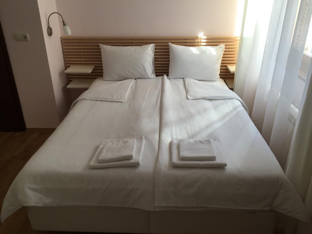 Mala Planina Guest House Iskrets Buitenkant foto