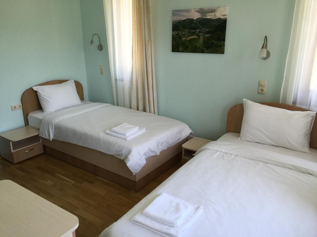 Mala Planina Guest House Iskrets Buitenkant foto